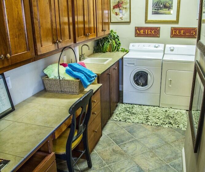 Snow Canyon View Bed And Breakfast