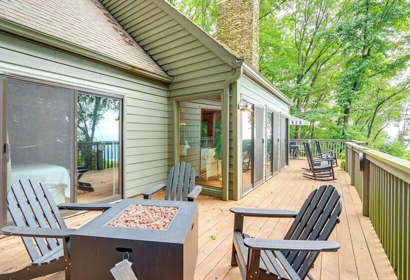 2 Decks + Fire Pit: Mountain Cabin In Big Canoe!