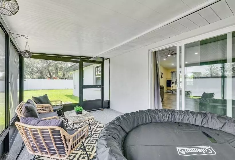 16 Mi To Downtown Tampa: Home W/ Hot Tub!