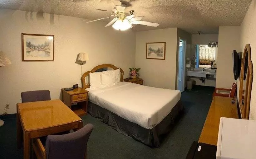 Formosa Inn