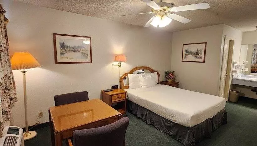 Formosa Inn