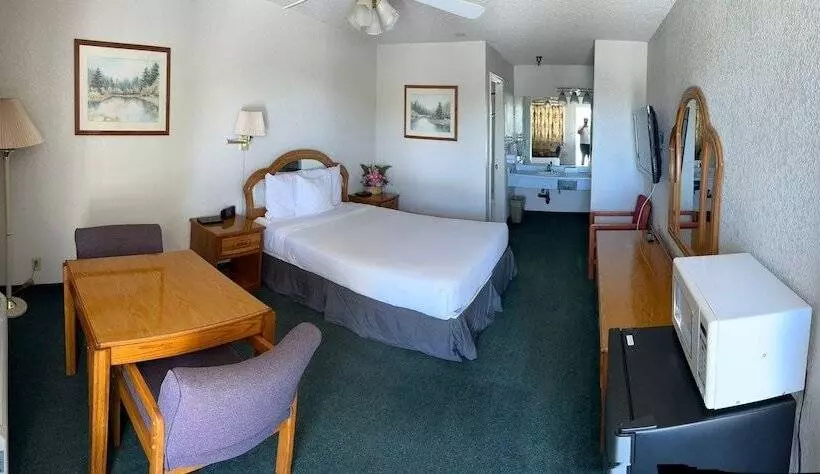Formosa Inn