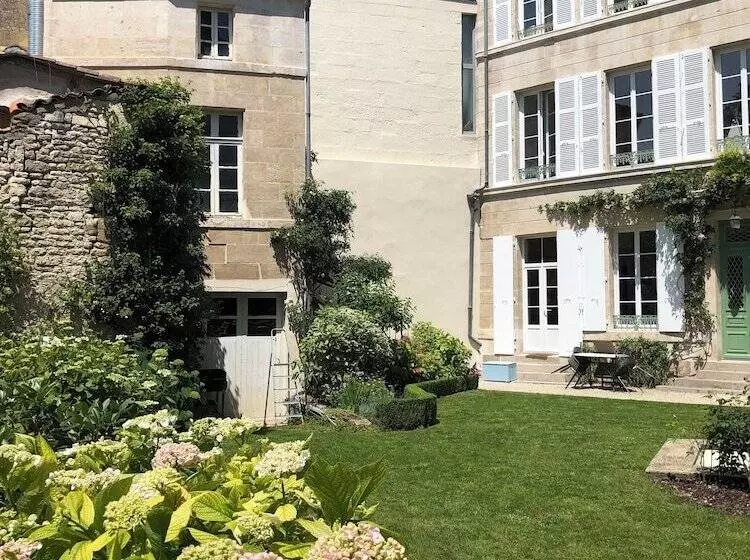 Majatalo L Hôtel Particulier Du 12