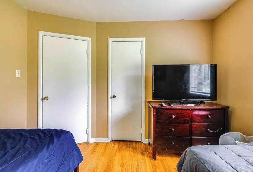 Pet Friendly Decatur House Near Huntsville!