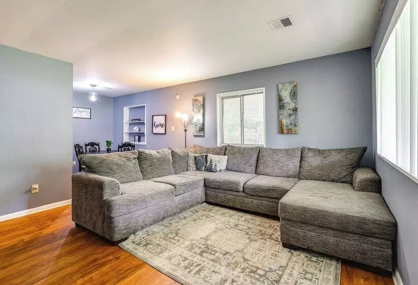 Pet Friendly Decatur House Near Huntsville!