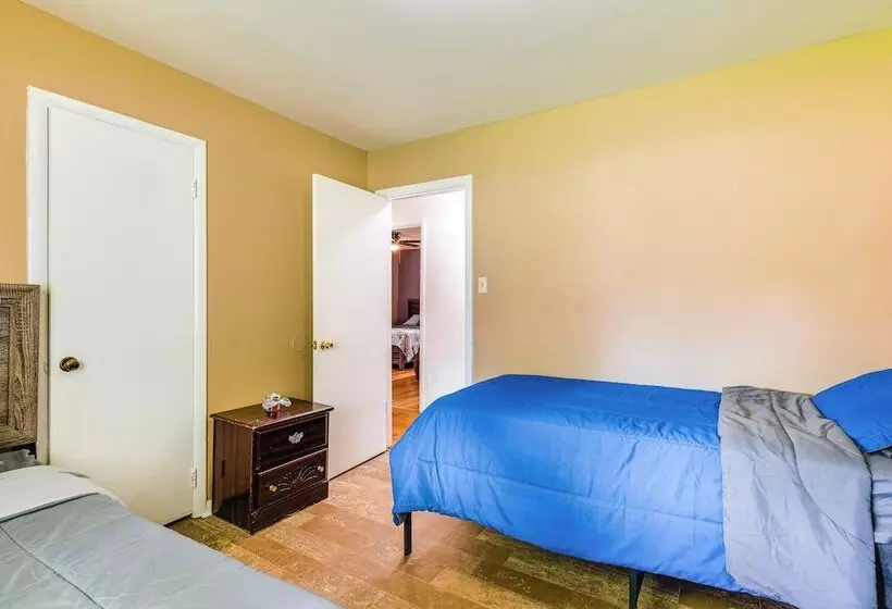 Pet Friendly Decatur House Near Huntsville!