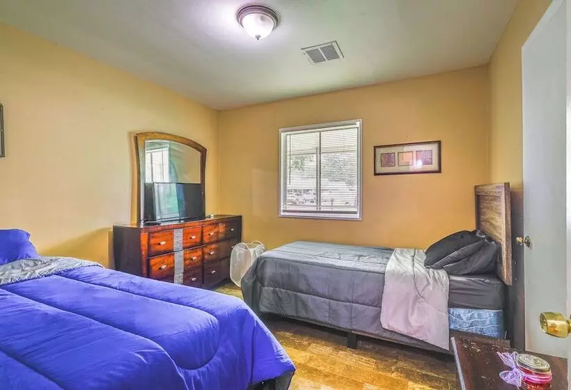 Pet Friendly Decatur House Near Huntsville!
