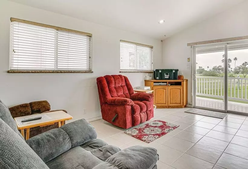 5 Mi To Beaches: Sunny Port Isabel Golf Retreat