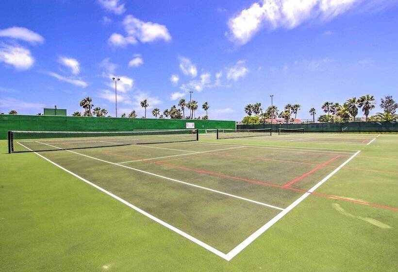 5 Mi To Beaches: Sunny Port Isabel Golf Retreat