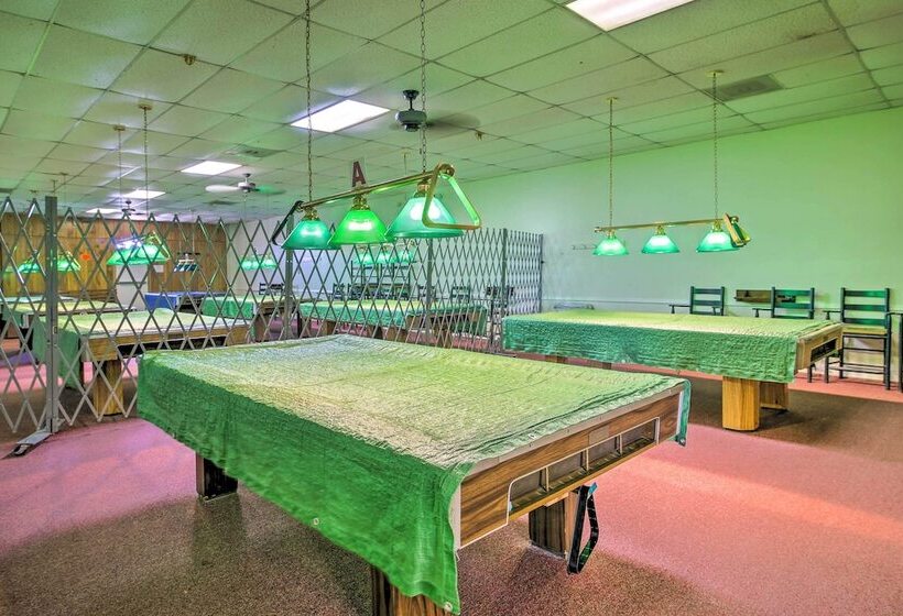 5 Mi To Beaches: Sunny Port Isabel Golf Retreat