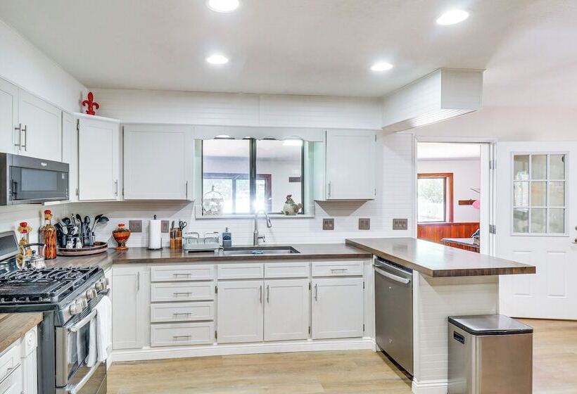 Walk To Rainbow Lake: Cabin W/ Game Room & Yard