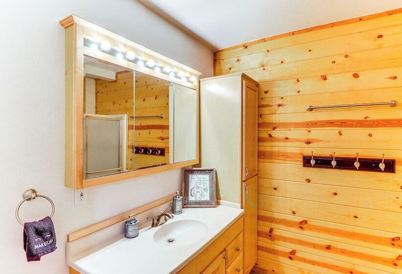 Walk To Rainbow Lake: Cabin W/ Game Room & Yard