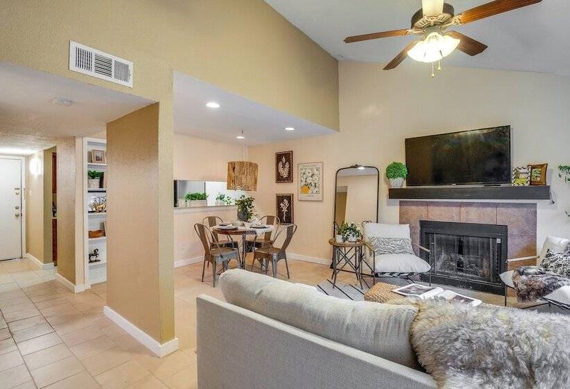 College Station Gem W/ Pool Access Near University