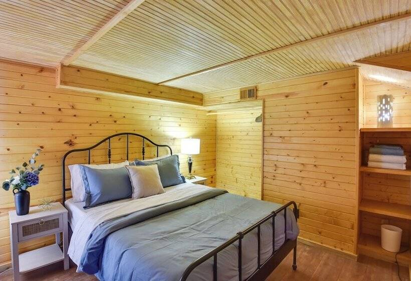 Lakefront Jones Cabin W/ Private Dock & Game Room!