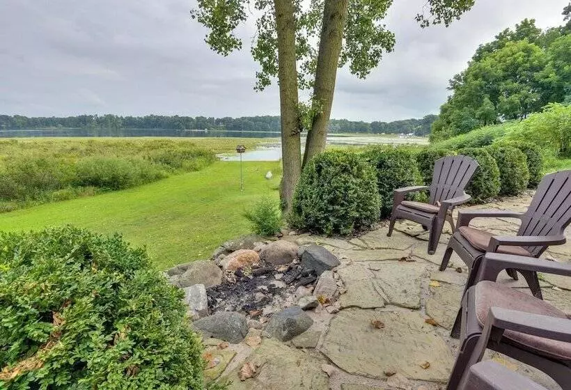 Lakefront Jones Cabin W/ Private Dock & Game Room!