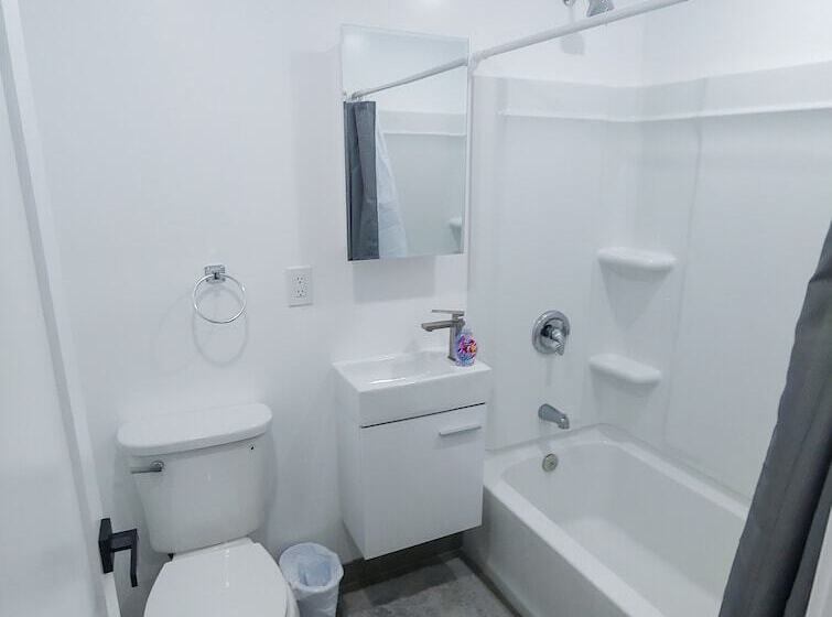 مُتل Vermont Suites