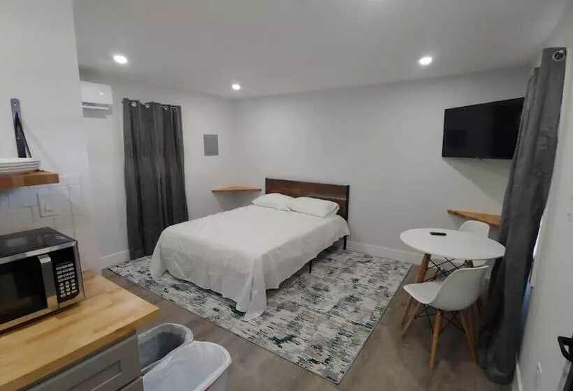 モーテル Vermont Suites