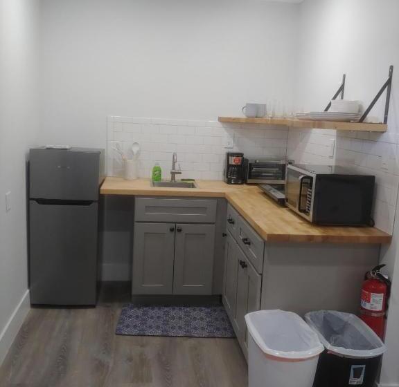 مُتل Vermont Suites