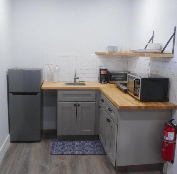 مُتل Vermont Suites