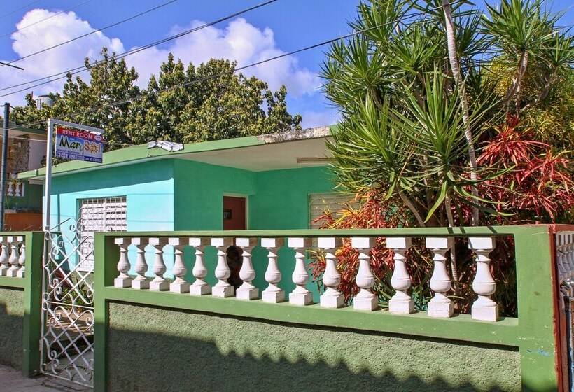 پانسیون Hostal Mar Y Sol