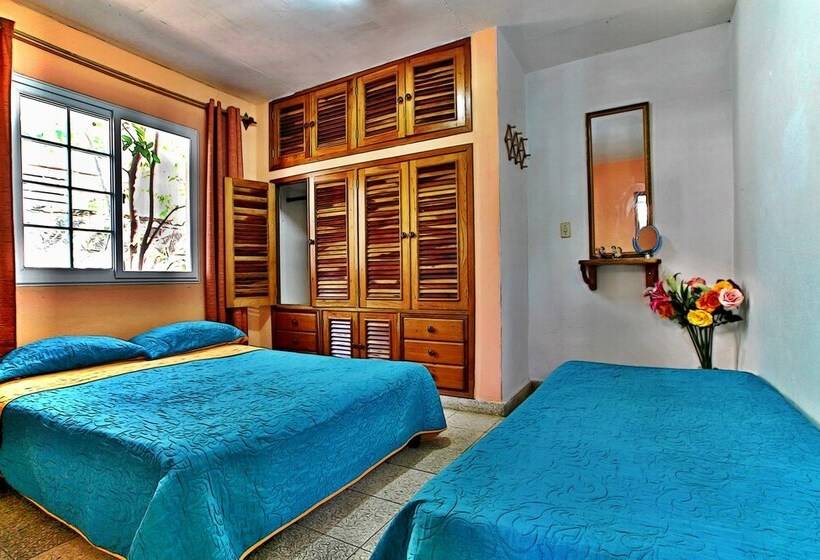 پانسیون Hostal Mar Y Sol