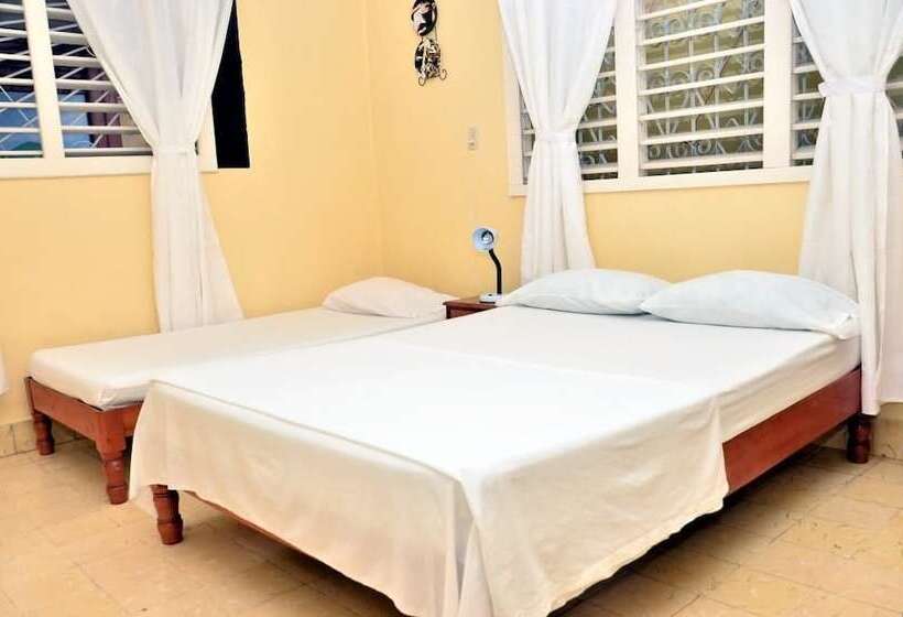 Panzió Casa Villa La Roca 1940