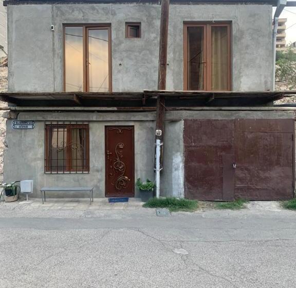 پانسیون Room 3