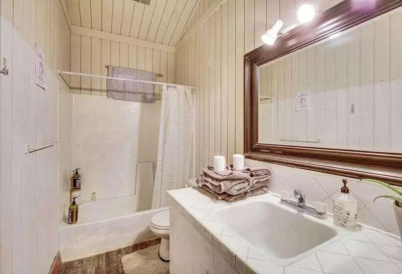 Pet Friendly Ramona Home W/ Mountain Views!