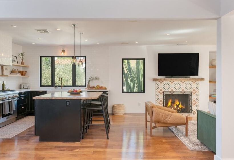 Silver Screen By Avantstay Luxe Backyard Escape