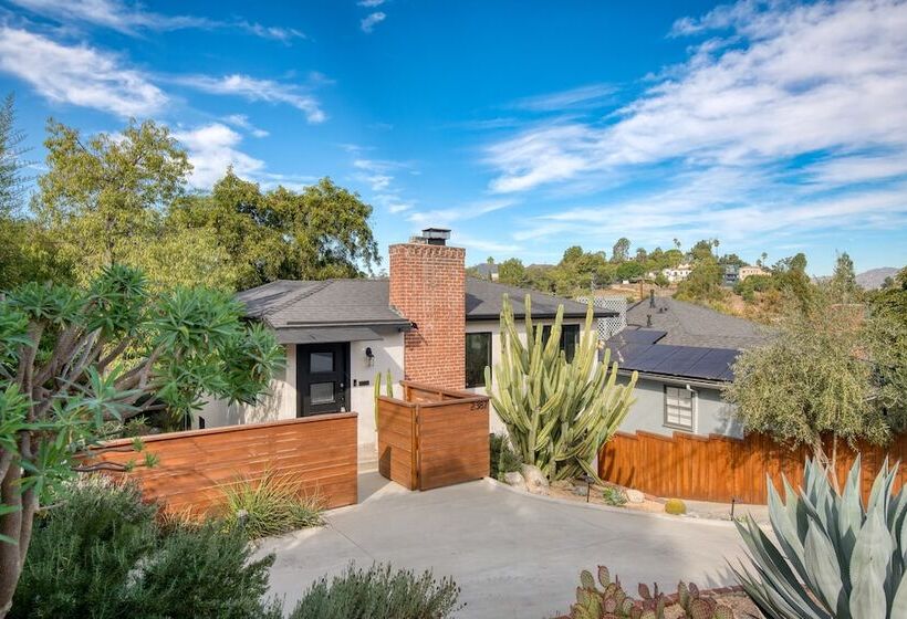 Silver Screen By Avantstay Luxe Backyard Escape