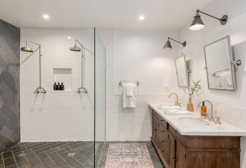 Silver Screen By Avantstay Luxe Backyard Escape