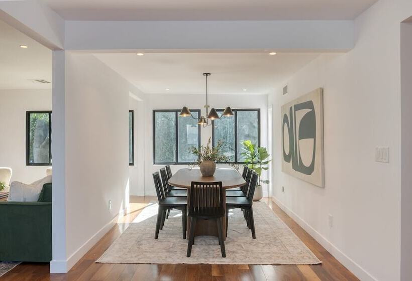 Silver Screen By Avantstay Luxe Backyard Escape