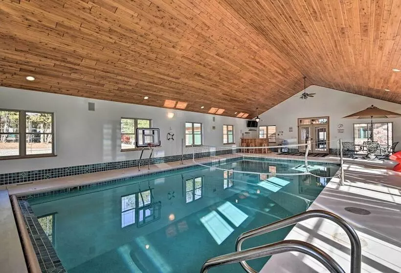 Waterfront Central Wisconsin Cabin W/ Indoor Pool!