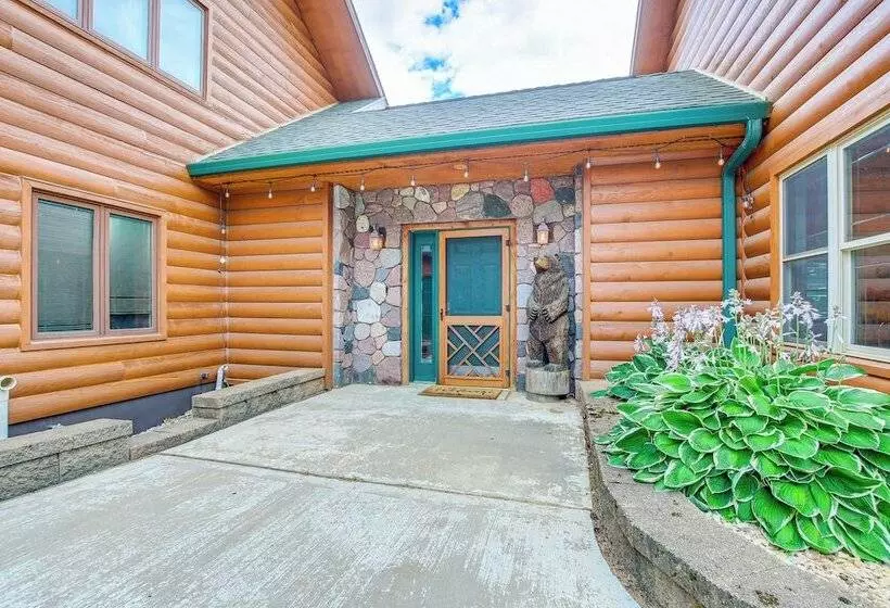 Waterfront Central Wisconsin Cabin W/ Indoor Pool!