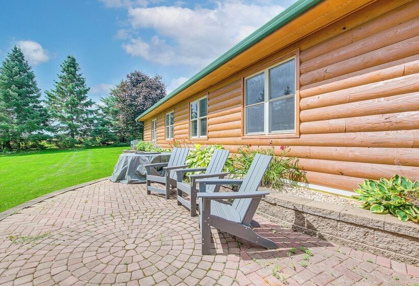Waterfront Central Wisconsin Cabin W/ Indoor Pool!