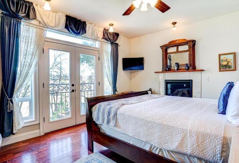 مبيت وإفطار The River Belle Inn