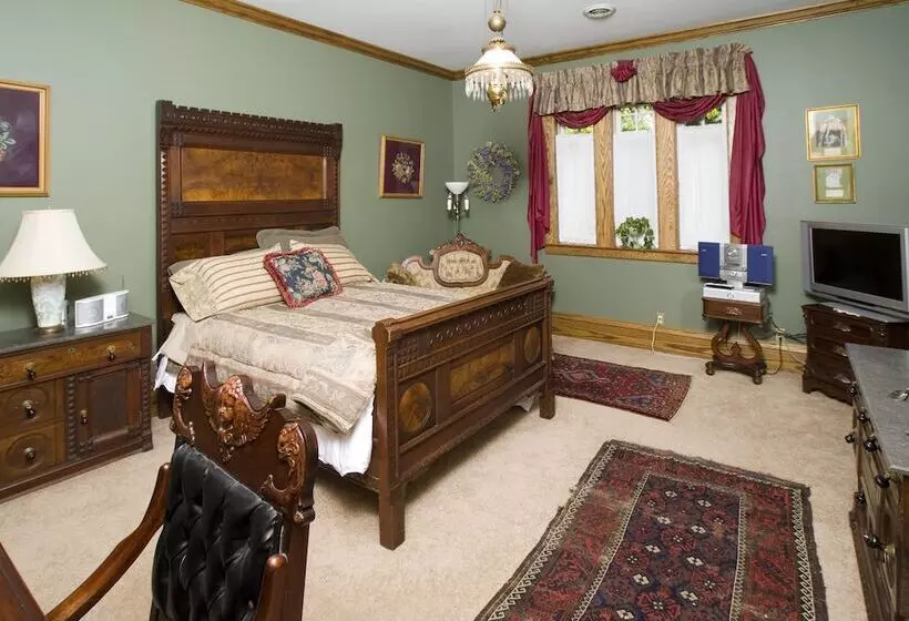 Aamiaismajoitus (B&B) The Victorian Tudor Inn