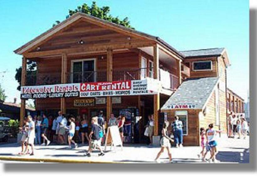 Edgewater Hotel And Suites