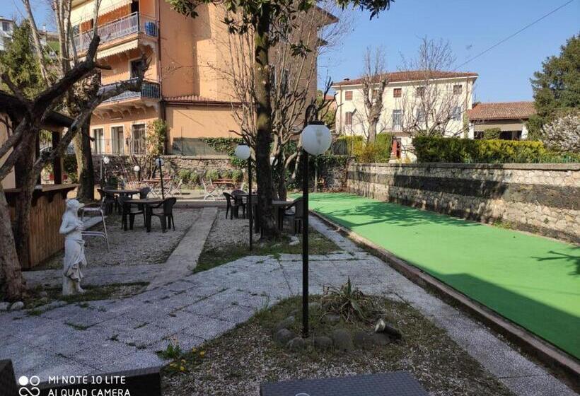 בית מלון כפרי Albergo Al Municipio