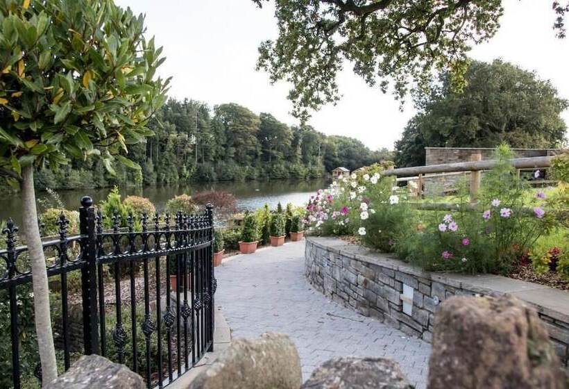 فندق Canada Lodge And Lake