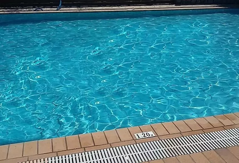 ホテル Harbour Inn Corfu