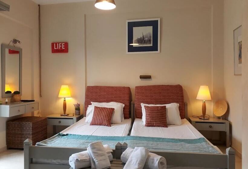 فندق Harbour Inn Corfu