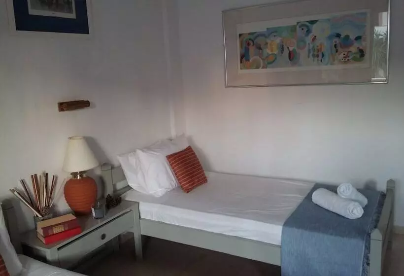 ホテル Harbour Inn Corfu