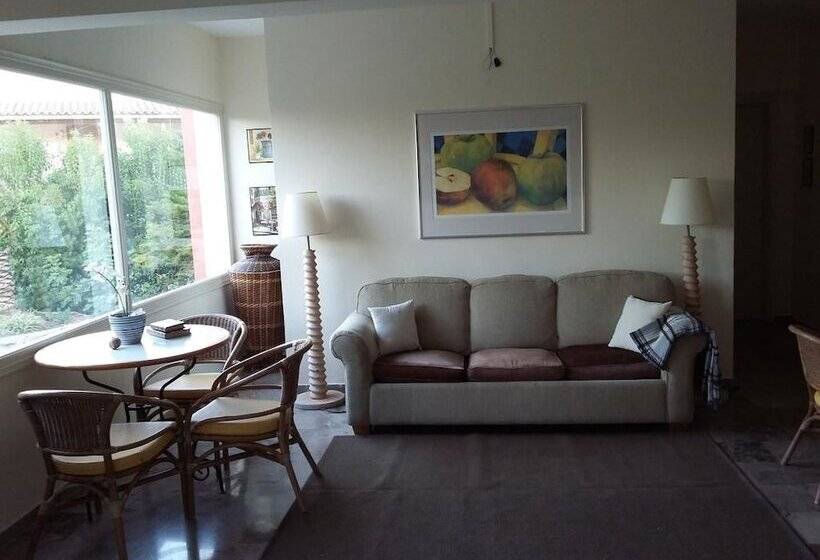 فندق Harbour Inn Corfu