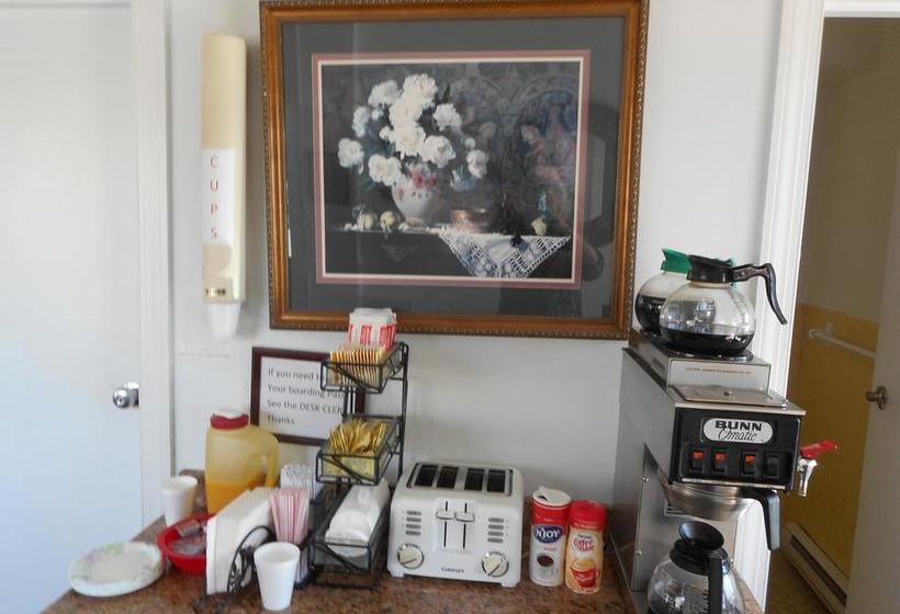 فندق Highlander Motor Inn