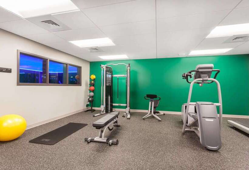 هتل Wingate By Wyndham Altoona Downtown/medical Center