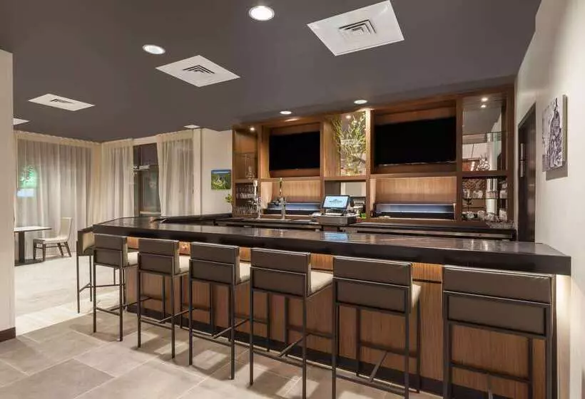 ホテル Wingate By Wyndham Altoona Downtown/medical Center