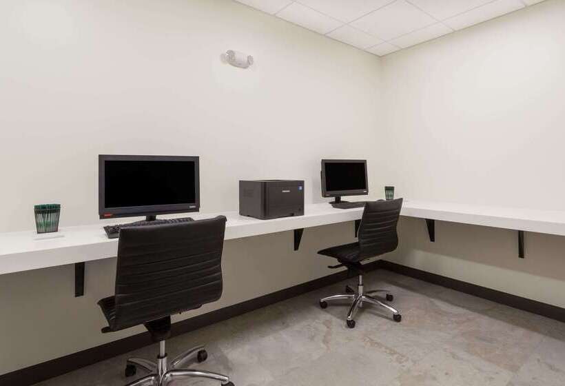 هتل Wingate By Wyndham Altoona Downtown/medical Center