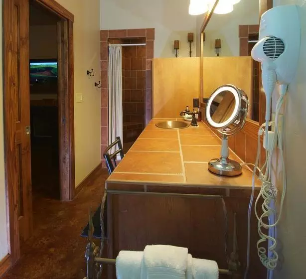 Lazy T Bed And Breakfast