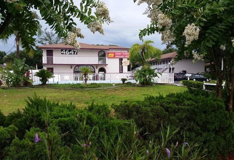 فندق على الطريق Maple Leaf Inn & Suites